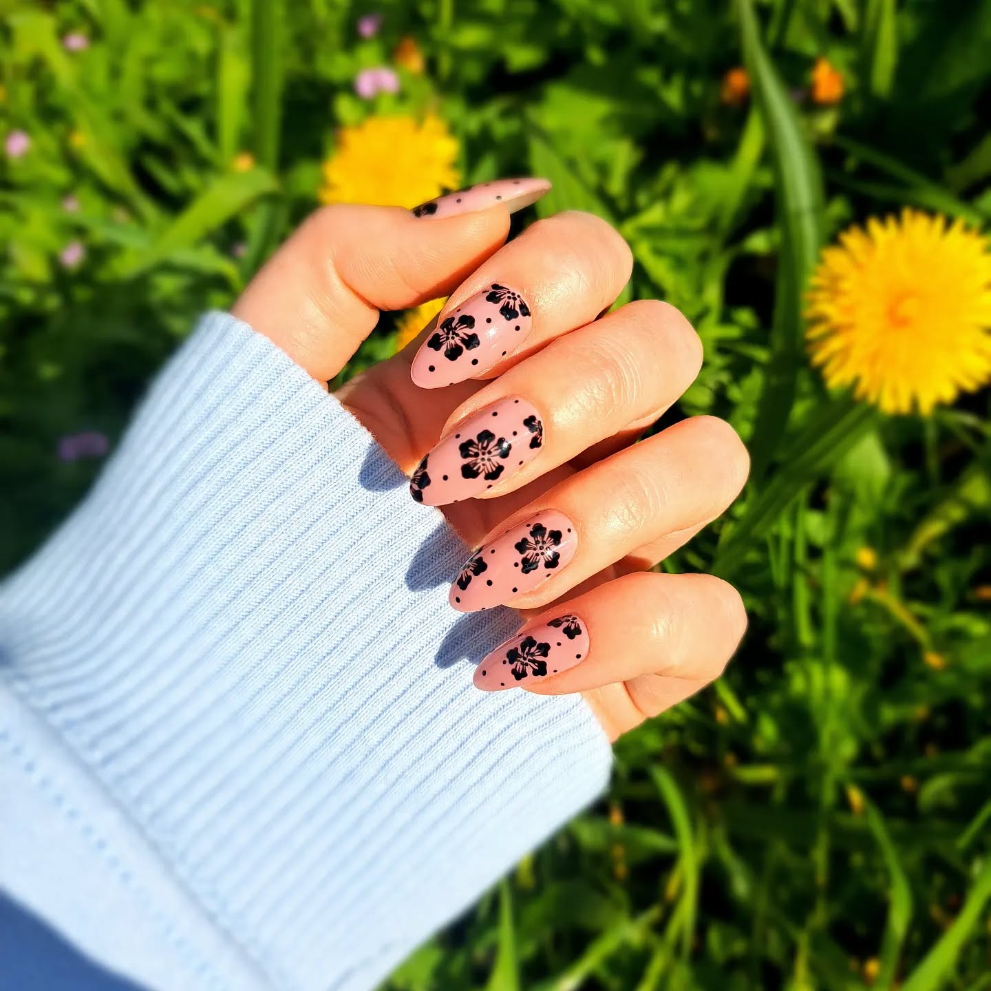 55. Petals In the Sun: a Bold Floral Fusion