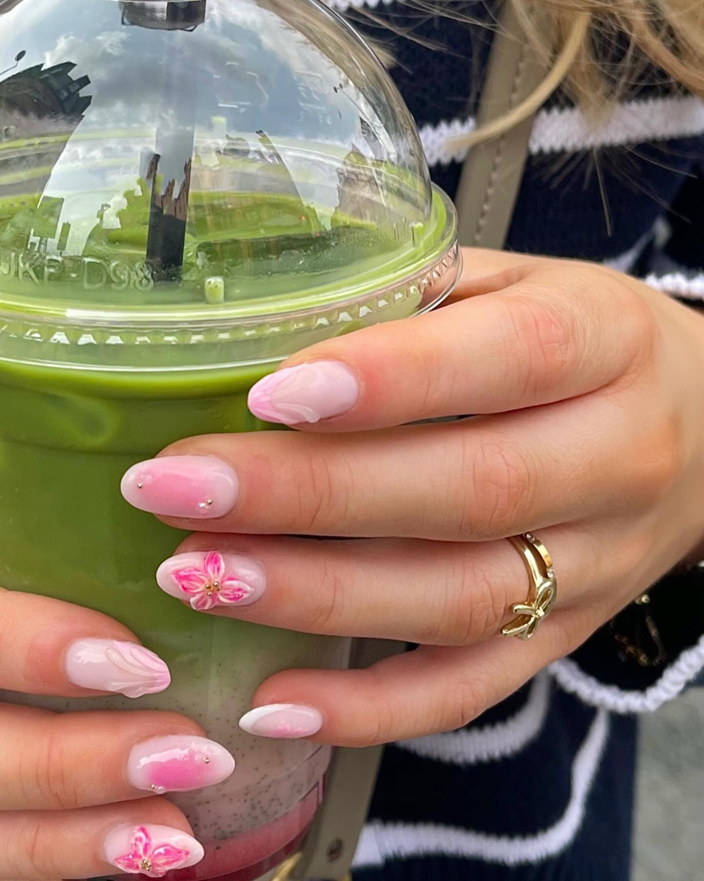 36. Blossom Radiance: Petal-perfect Nails for Effortless Spring Charm