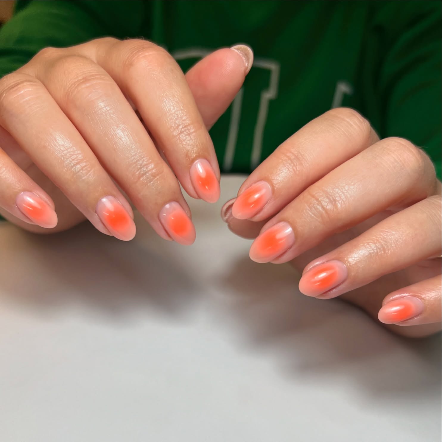 29. Coral Mirage: the Dreamy Gradient Of Summertime Bliss