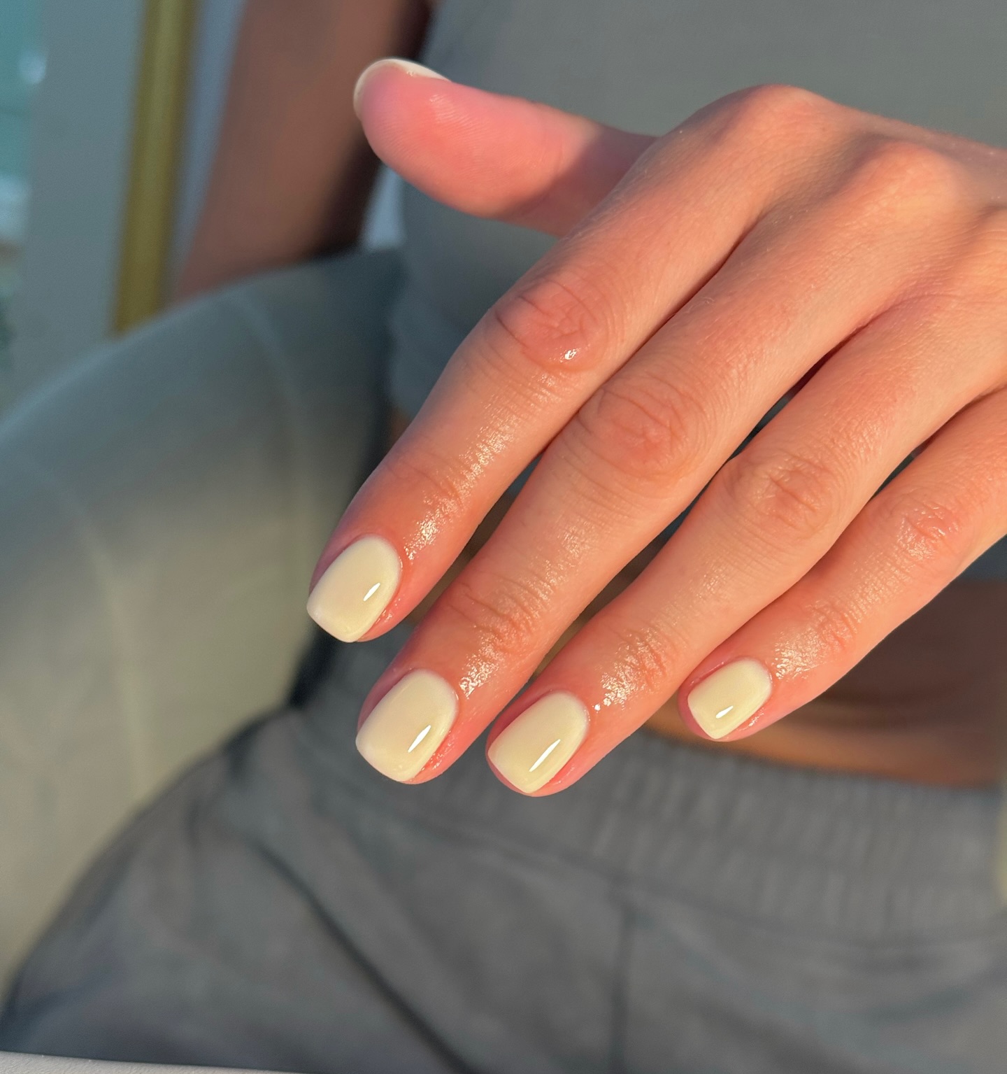 15. Whipped Cream Elegance Meets Subtle Chic