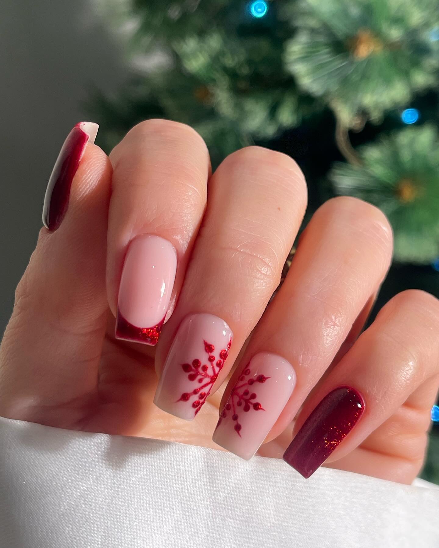 31. Holiday Royale: a Majestic Blend Of Snowflakes and Crimson Elegance