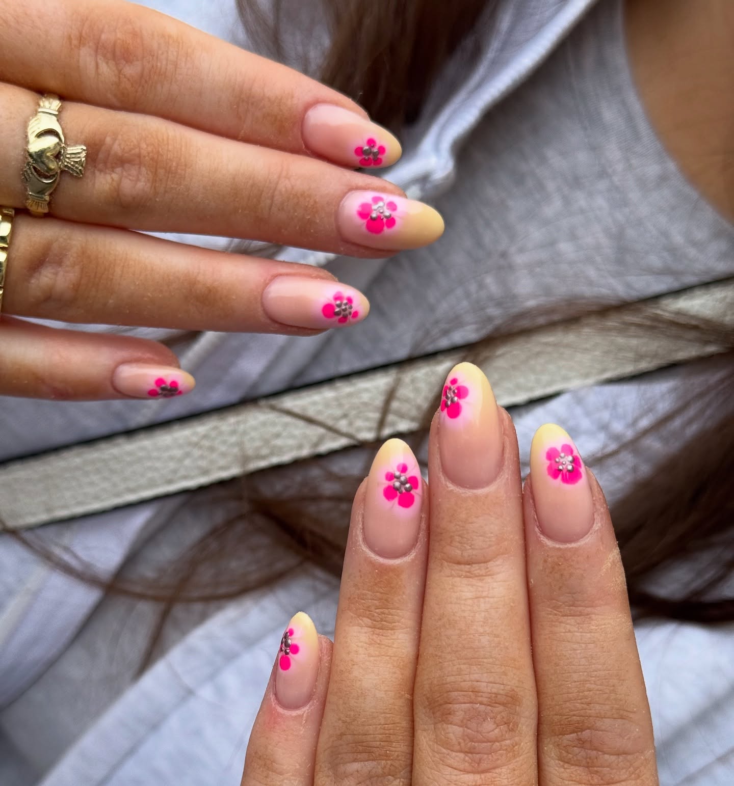 31. Blossom Burst: a Radiant Floral Gradient for Spring