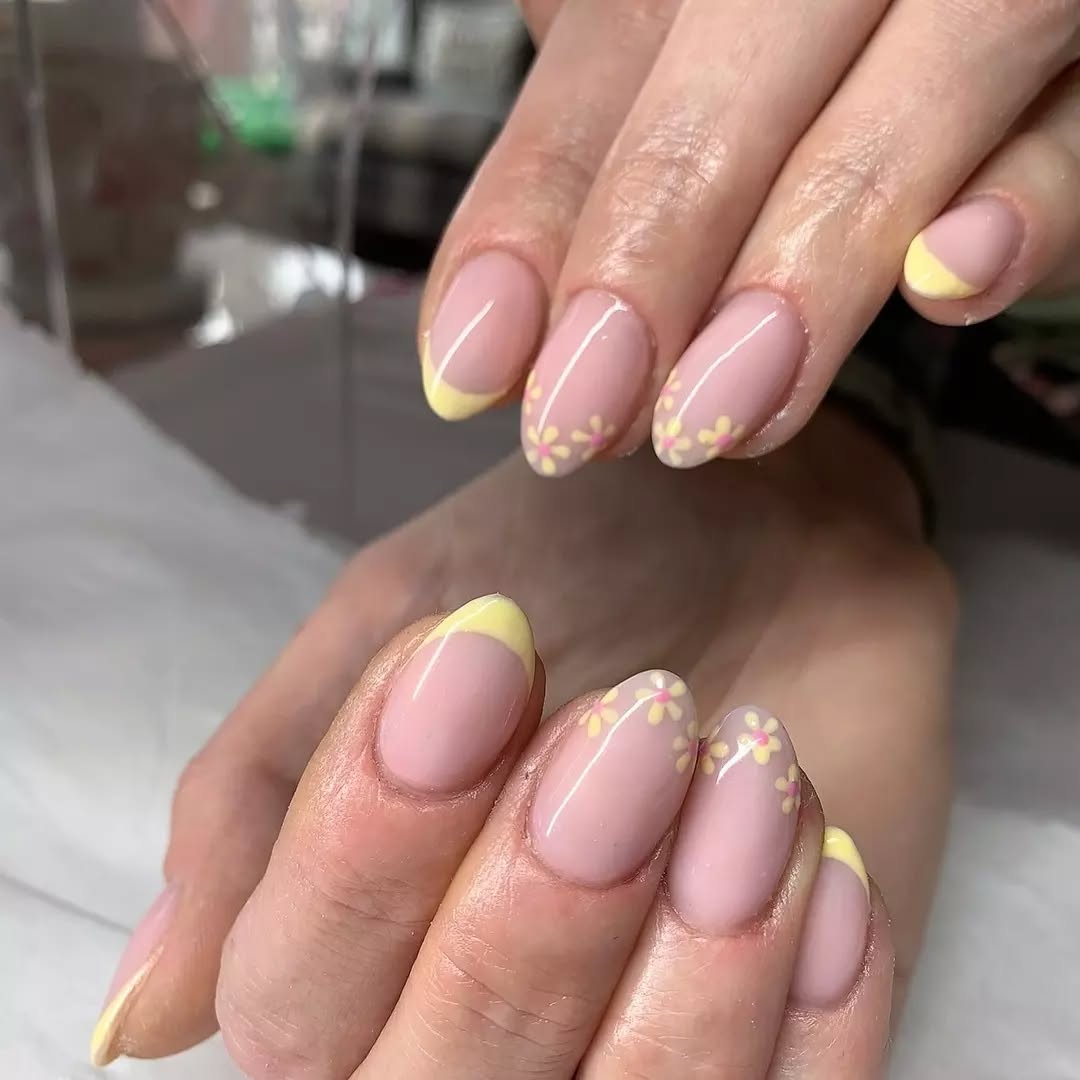 44. Sunny Blossoms: a Playful Twist on French Elegance