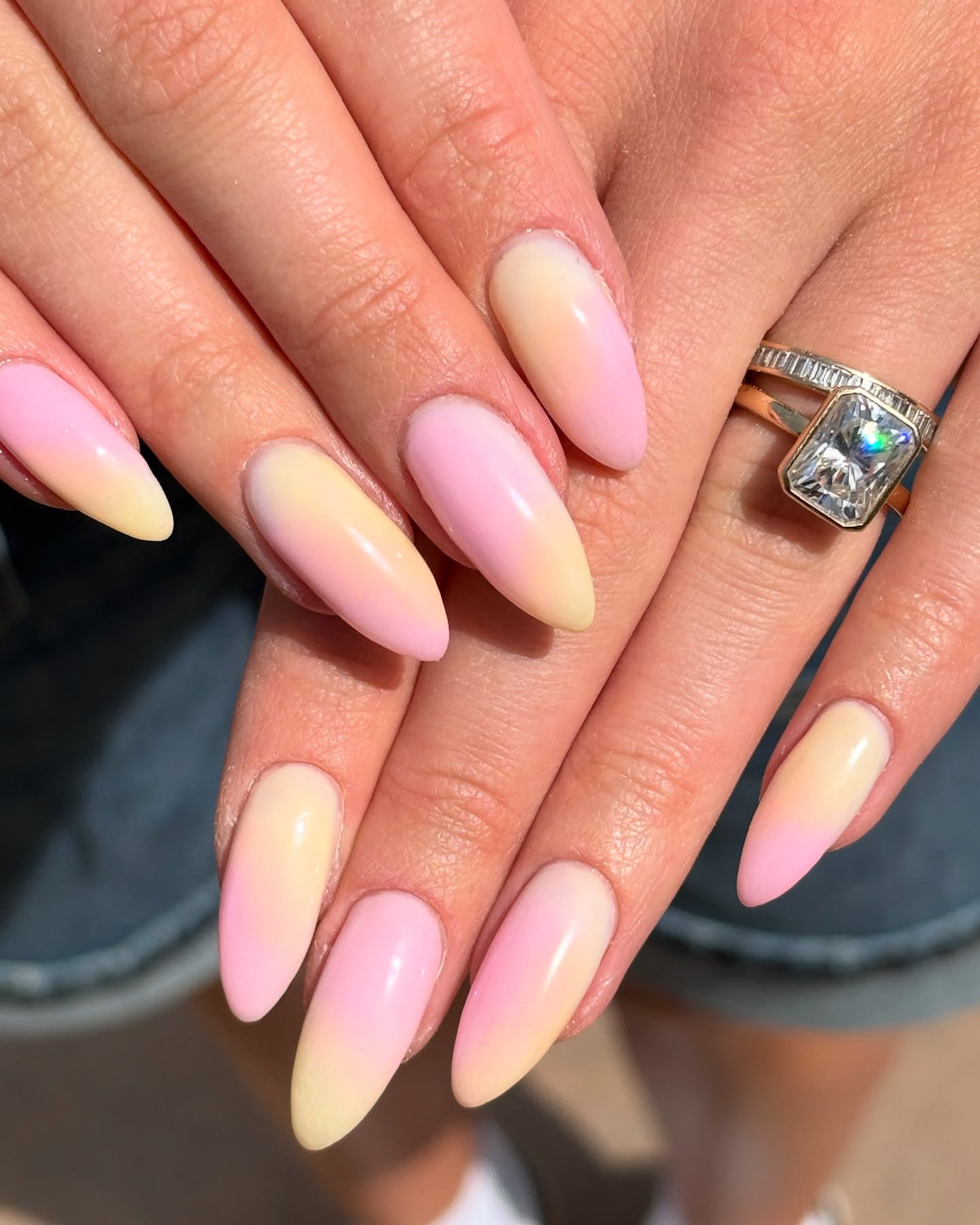 31. Ethereal Ombre Dreams: a Candy-floss Delight for March Nails