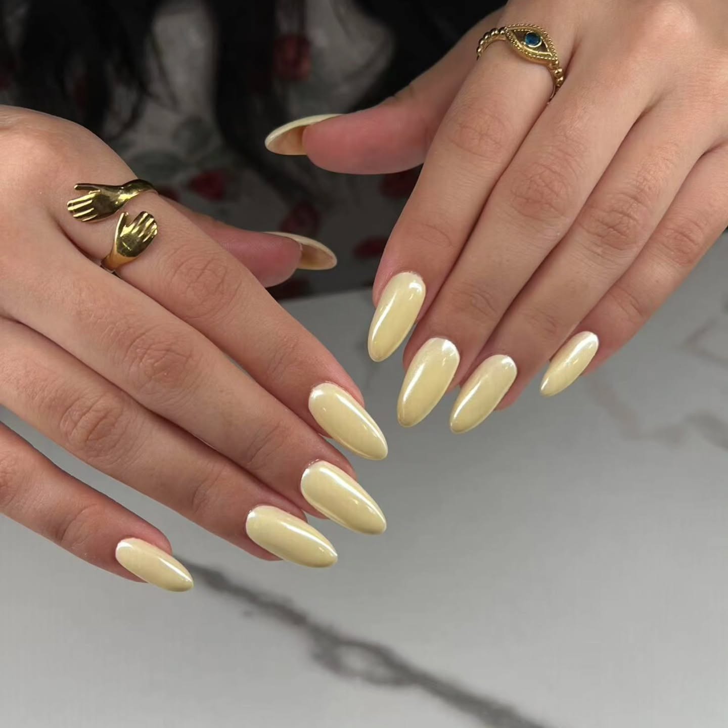 4. Sun-drenched Elegance: the Creamy Almond Glow