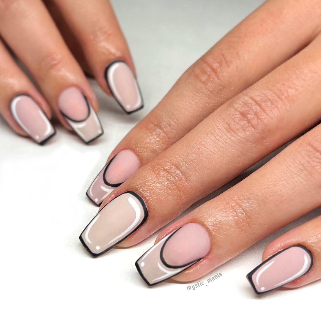 13. Chic Minimalism Meets Graphic Artistry