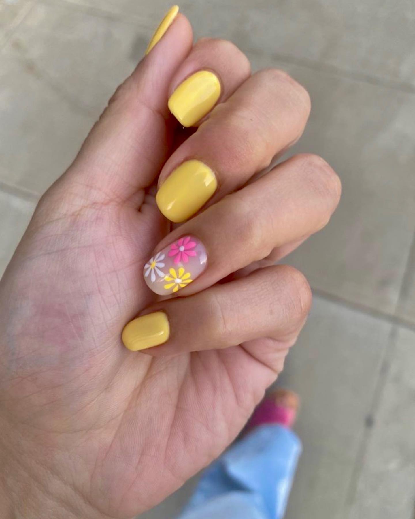 13. Sunny Daydreams: a Playful Twist on Floral Elegance