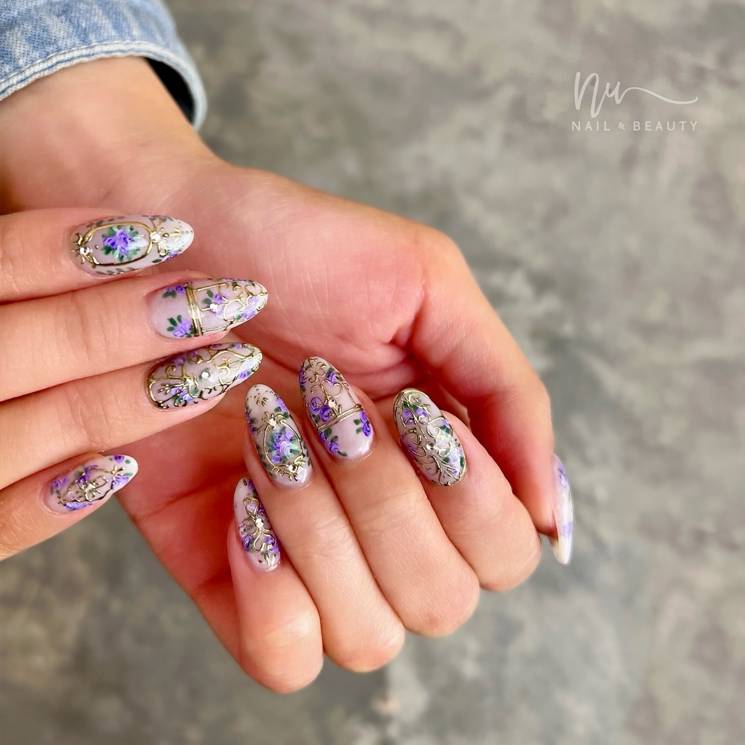 26. Whispers Of Floral Elegance: a Vintage-inspired Nail Art Revolution