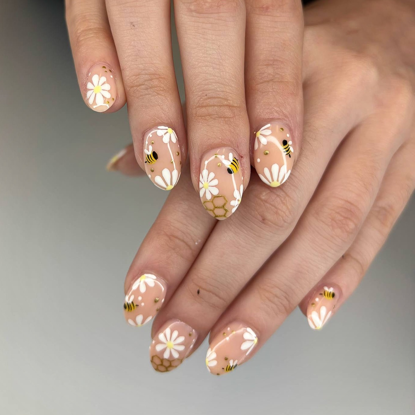 8. Buzzing Blossom Delight: a Floral and Bee Nail Symphony