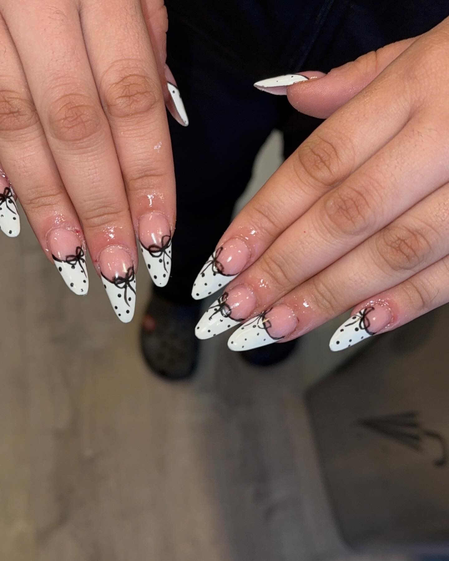 31. Chic Whimsy: Bows and Dots on Pointed Perfection